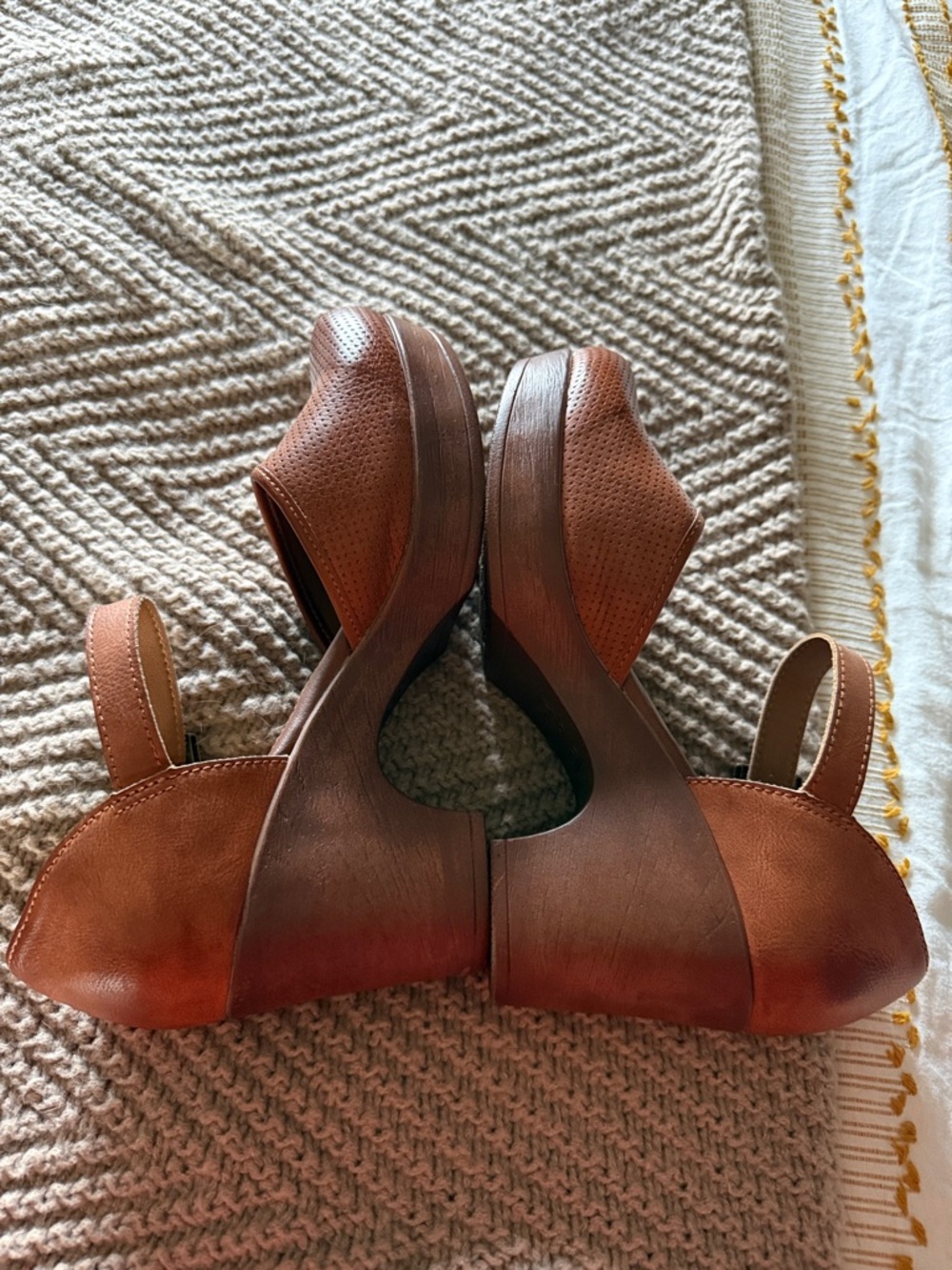 BOC Women's Brown Leather Platform Chunky  Heels